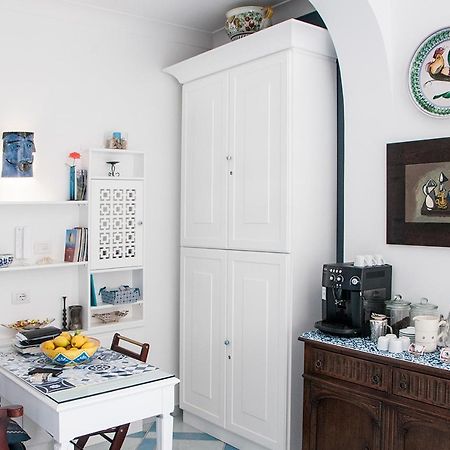 B&B Amalfe Maiori Bagian luar foto