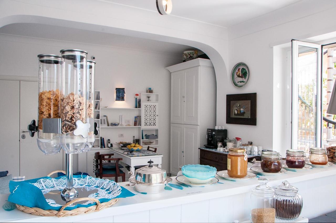 B&B Amalfe Maiori Bagian luar foto