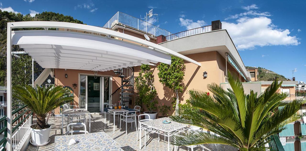 B&B Amalfe Maiori Bagian luar foto