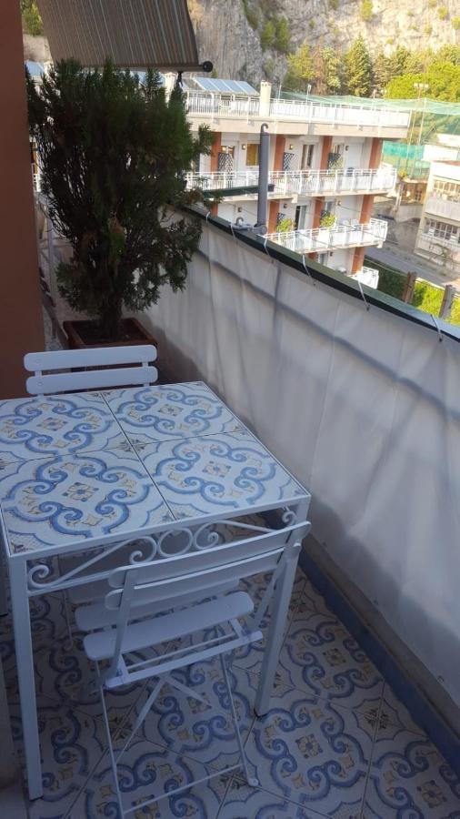 B&B Amalfe Maiori Bagian luar foto
